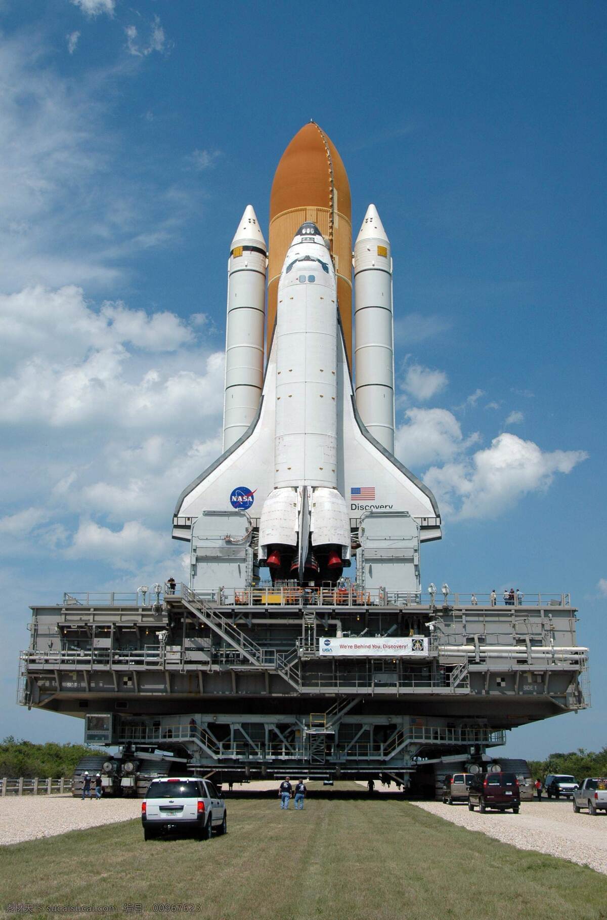 驶向 发射架 航天飞机 火箭 科学实验 科学研究 美国 摄影图库 现代科技 宇宙