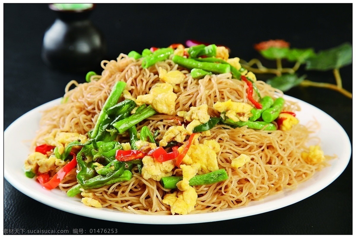 素炒鹵面 面類(lèi) 主食類(lèi) 主食 風(fēng)味主食 菜譜用圖 高清主食圖 菜 餐飲美食 傳統(tǒng)美食