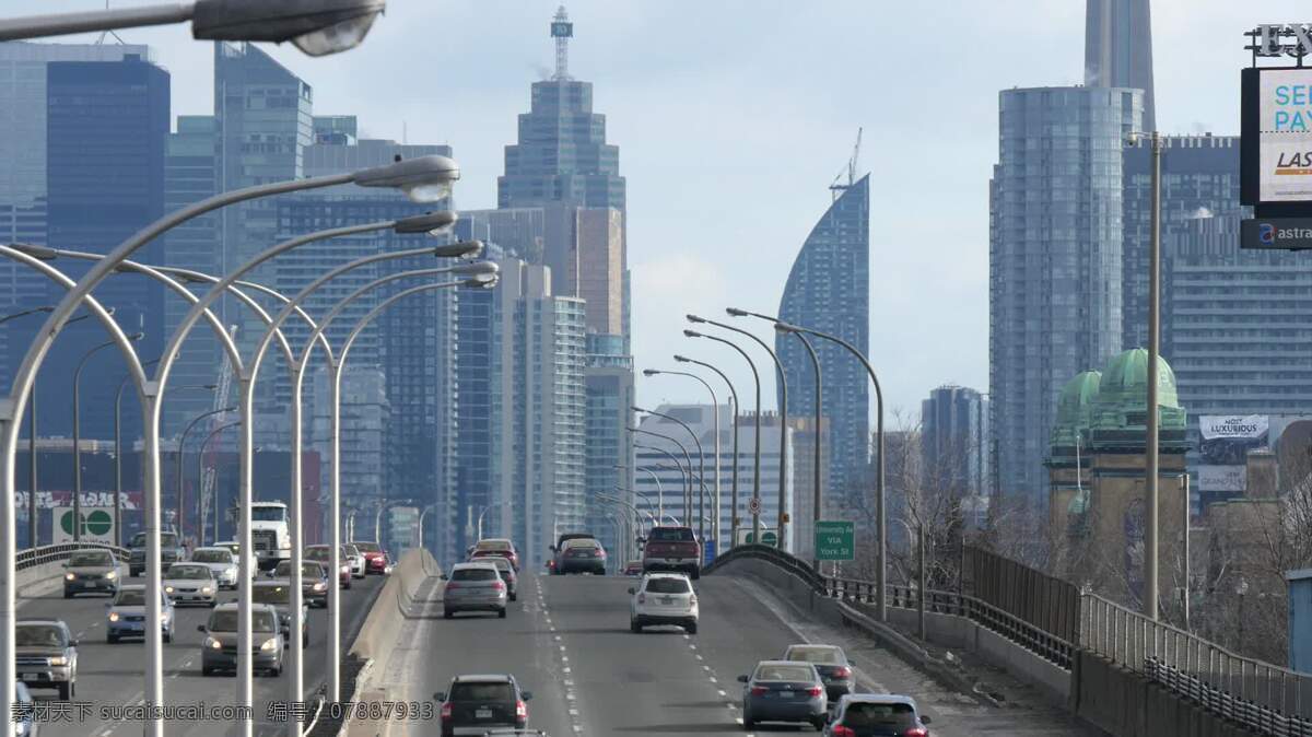 繁忙 高速公路 进入 多伦多 城镇和城市 运输 天际线 塔 cn 安大略 加拿大 城市 加拿大人 景观 城市的 地标 城市景观 市中心 摩天大楼 交通 公路 高峰时间 通勤