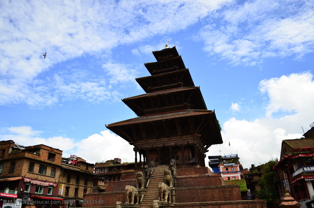 尼泊尔神庙 蔚蓝天空 神冥 雕像 雕塑 祭祀 拜神 旅游摄影 国外旅游 黑色