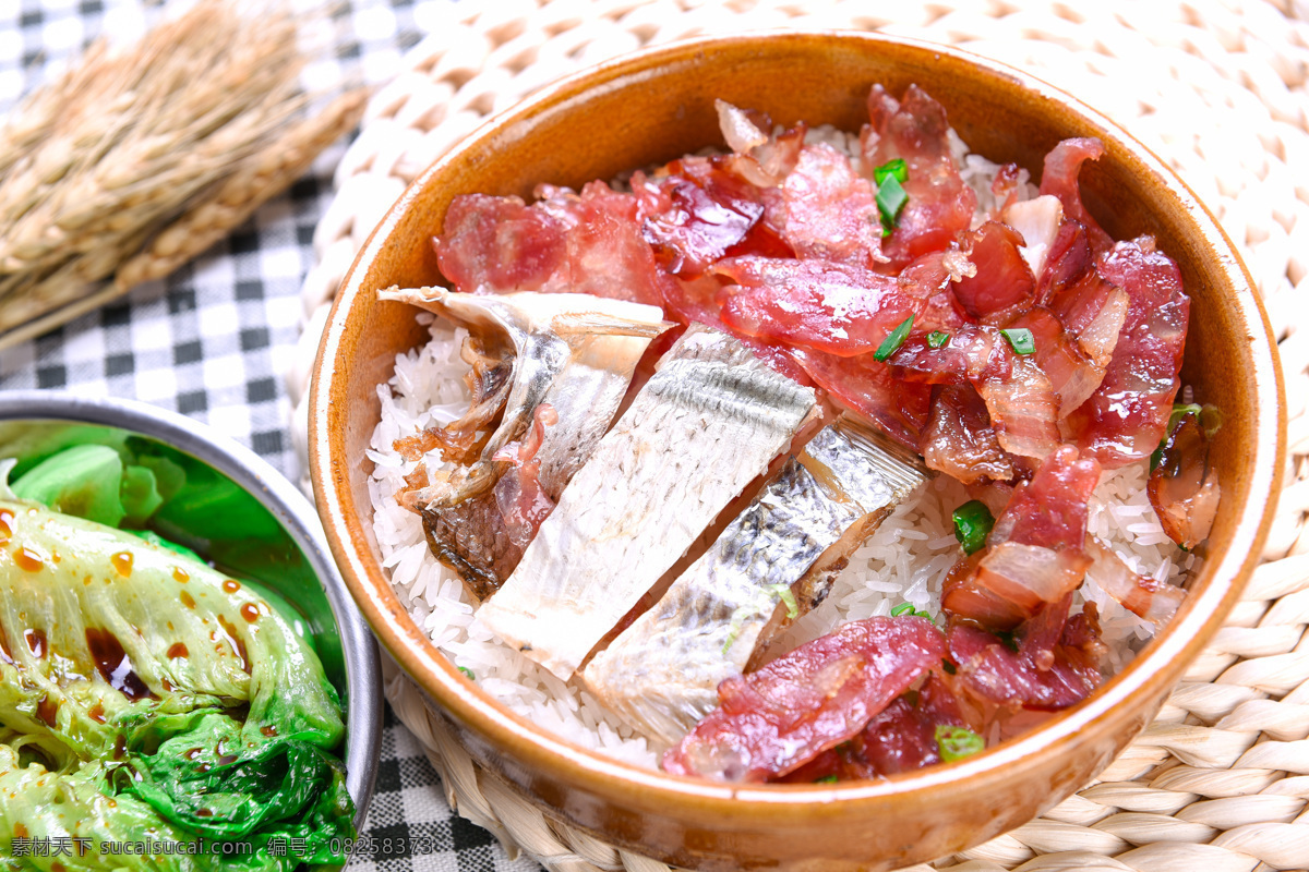 咸魚(yú)臘腸蒸飯 咸魚(yú)蒸飯 蒸飯 臘味蒸飯 臘腸蒸飯 咸魚(yú)臘腸 菜品食品 餐飲美食 傳統(tǒng)美食