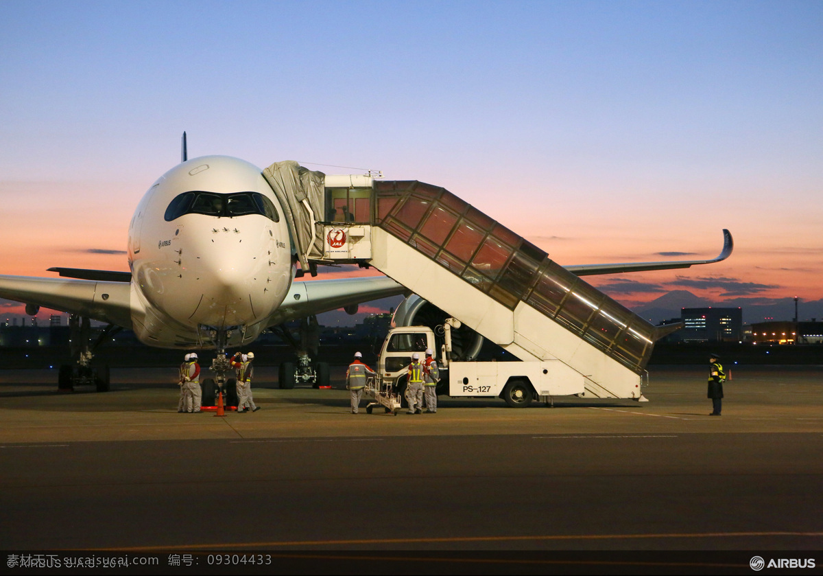 機(jī)場(chǎng)攝影 飛機(jī) 機(jī)場(chǎng) 車 天空 現(xiàn)代科技 交通工具