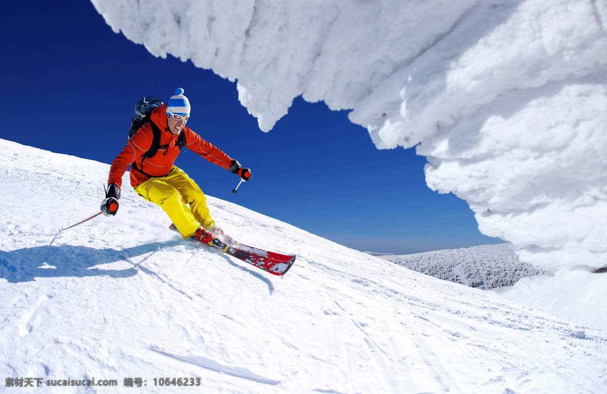 雪坡 上 滑雪 人物 雪 雪山 山峰 雪地 滑雪運動員 滑雪運動 體育運動 滑雪圖片 生活百科