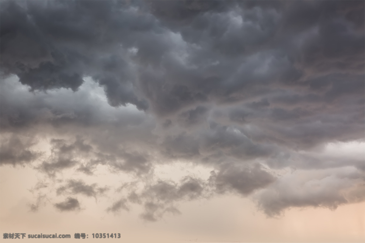 暴風(fēng)雨 陰天 雨天天空素材 天空素材圖片 下雨天 陰天高清大圖 ps素材 天空素材 雨天 下雨 高清 自然景觀 自然風(fēng)景