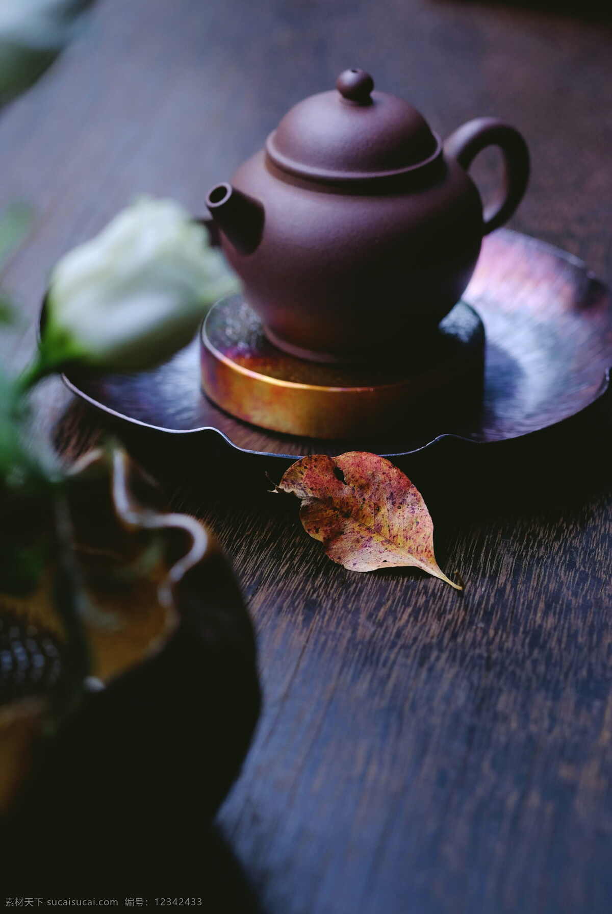 古朴茶壶图片 茶托 茶图片 铜盘 艺术 茶壶 杯子 茶文化 cc0 公共领域 大图 餐饮美食 传统美食