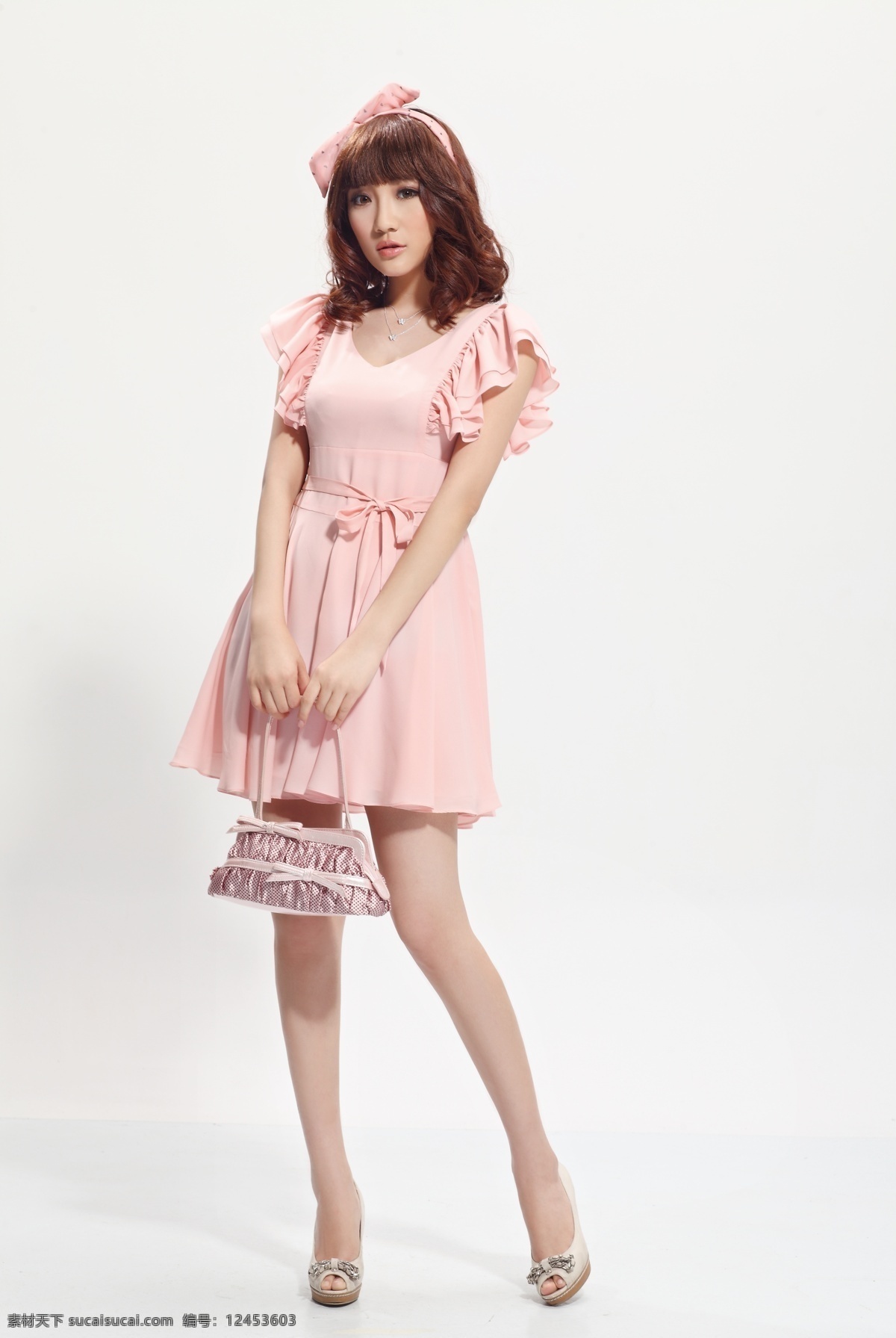 人物攝影圖庫 美女 最新服飾 連衣裙 項(xiàng)鏈 發(fā)箍 手拿包 高跟鞋 模特 人物攝影 人物圖庫 女性女人