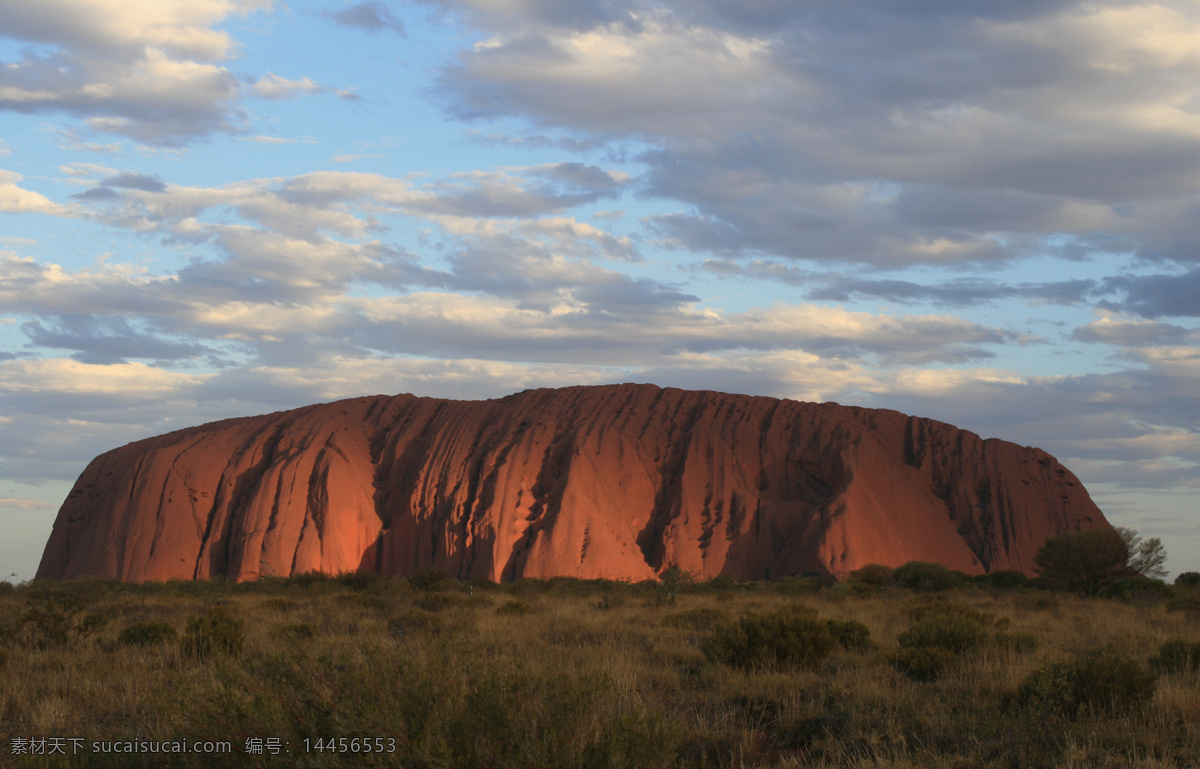 黄昏 乌鲁鲁 巨石 沙漠 岩石 澳洲 原住民 土著 艾尔斯岩 旅游摄影 国外旅游 摄影图库