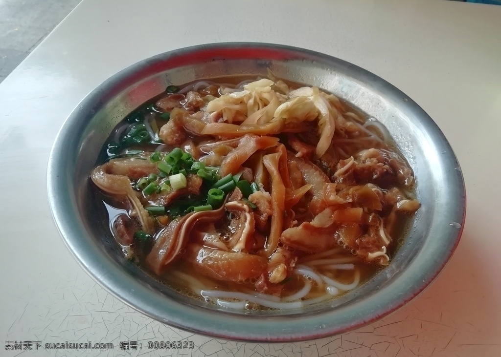 一碗美味的粉 米粉 一碗米粉 猪耳朵粉 细圆米粉 餐饮美食 传统美食