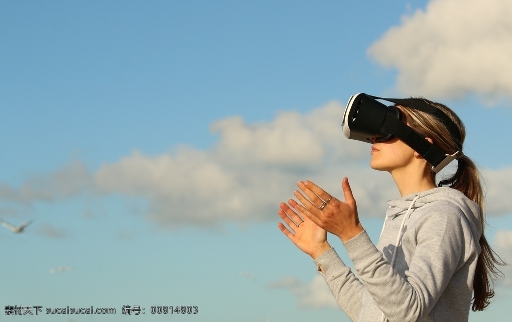 vr眼镜 蓝天 白云 虚拟现实 虚拟现实技术 现代科技