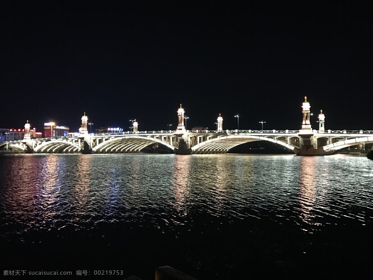 兴盛桥夜景 下关 大理 兴盛桥 桥 夜景 霓虹灯 水面 洱海 波光 拱桥 旅游摄影 国内旅游