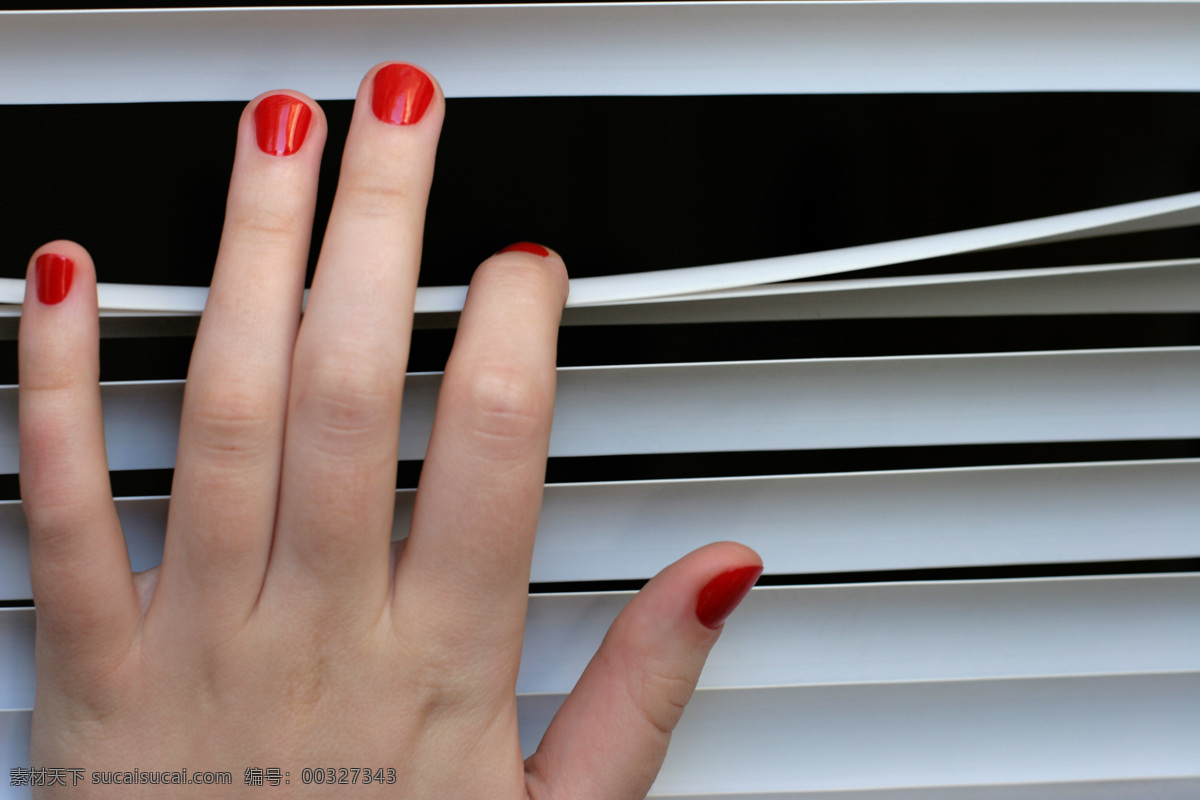 拉开 百叶窗 手势 窗户 室内设计 窗子 红色指甲 其他类别 生活百科