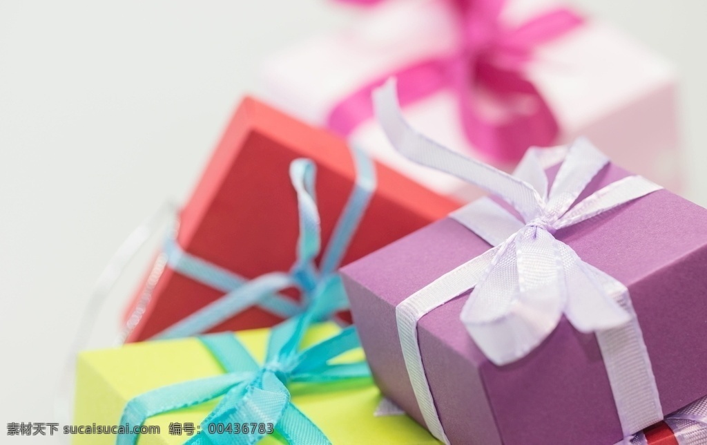 礼品盒图片 可选择的 聚焦摄影 礼品盒 生日 圣诞 礼品 包 礼物 缎带 惊 圣诞节