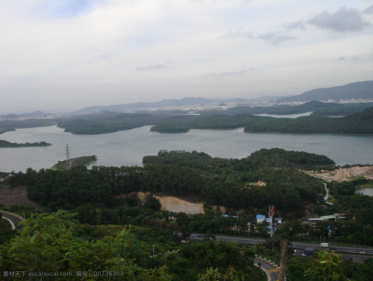 水库 道路 电线杆 房屋 海滩 旅游摄影 山河 山峦 树林 自然风景 psd源文件