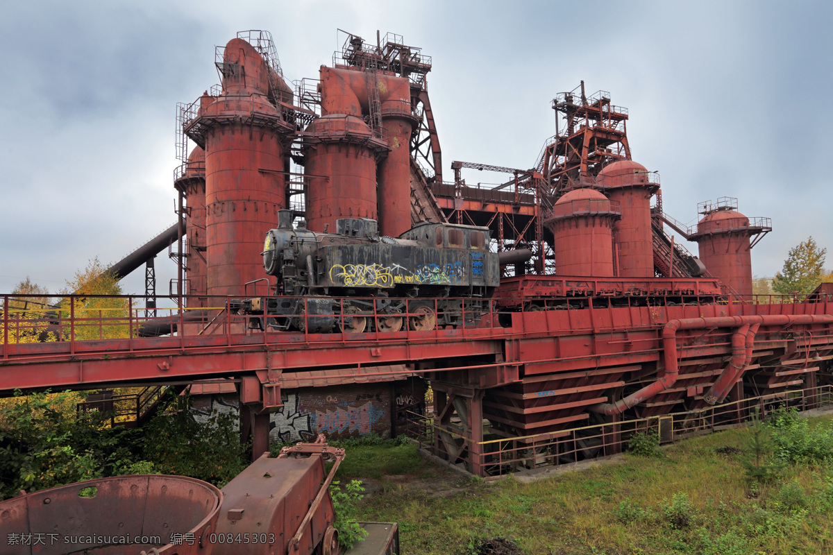 红色 锈迹 钢铁厂 管道 钢铁锻造 炼钢炉 冶炼钢铁 钢铁工厂 炼钢厂 钢材厂 工业生产 现代科技
