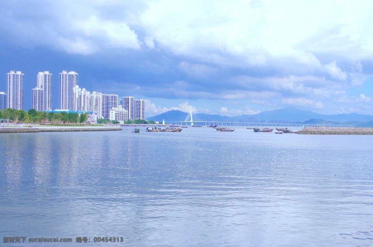 大海 海水 建筑景观 景观 楼房 深圳 树木 大海景观 深圳蛇口 蛇口 粤港跨海大桥 香港楼房 渔船 山岚 云彩 天空 自然景观 风景 生活 旅游餐饮