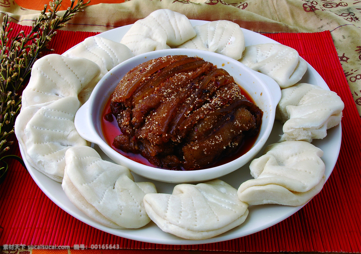 粉蒸肉带饼 粉蒸肉 红烧肉 梅菜扣肉 饼 豆饼 带饼 发面饼 热菜 炒菜 凉菜 菜肴 菜品 川菜 湘菜 鲁菜 粤菜 淮扬菜 家常菜 特色菜 舌尖上的中国 餐饮美食 传统美食