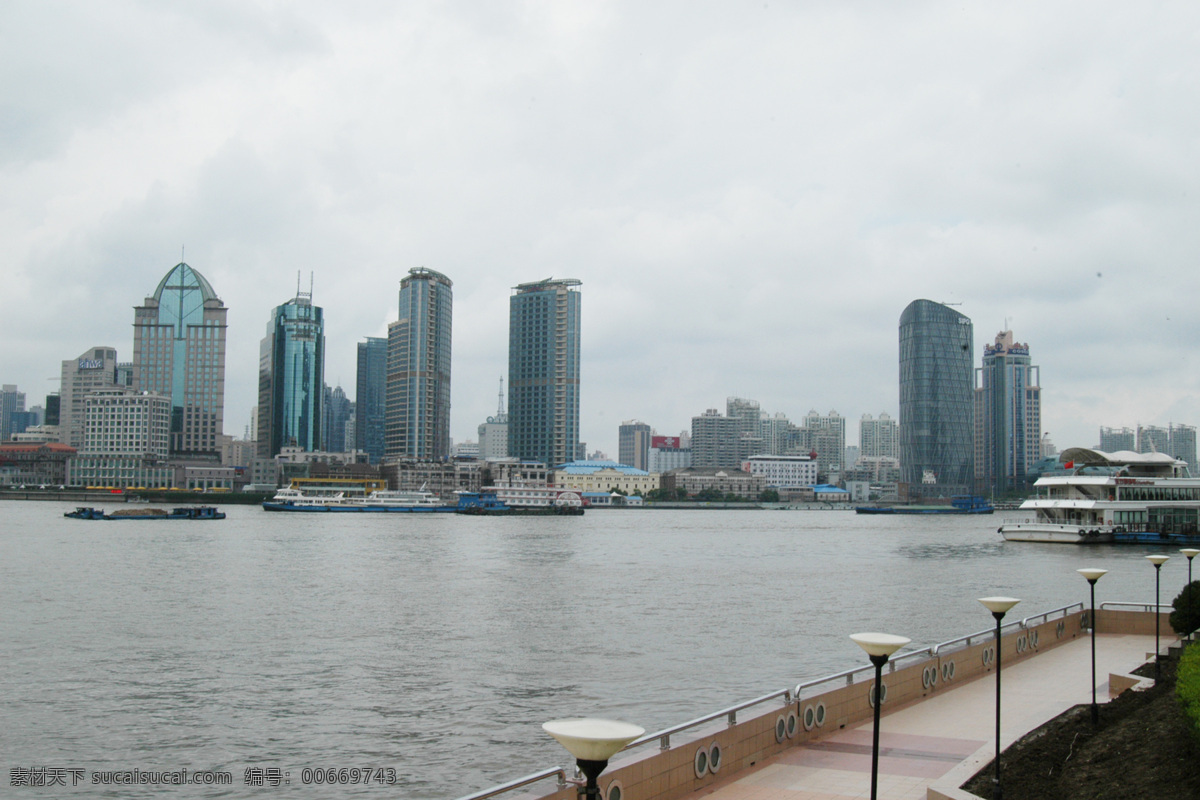 上海外滩风景 现代建筑 高楼 船舶 黄浦江 建筑景观 自然景观