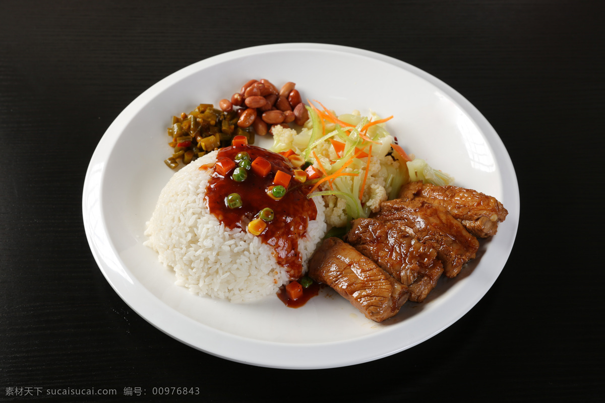 浇汁肉排盖饭 米饭 肉 黑桌子 盖饭 米饭系列 餐饮美食 传统美食