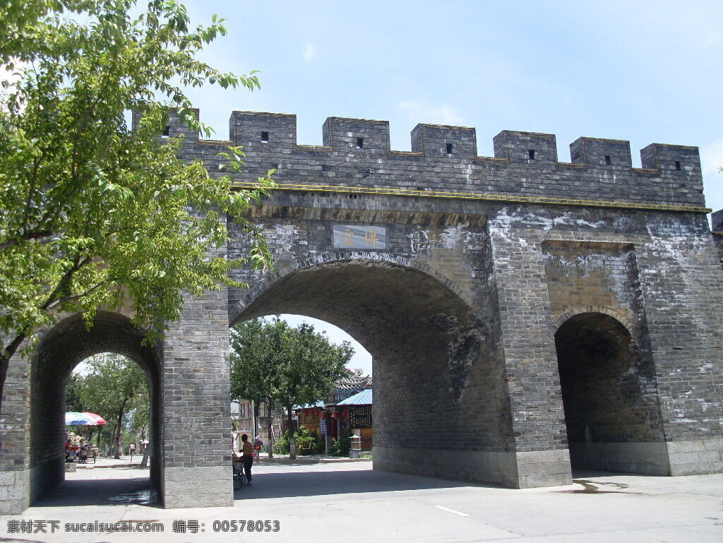 大理古城门 古城楼 博爱题字 游人 植物 旅游摄影 自然风景 七彩云南 摄影图库