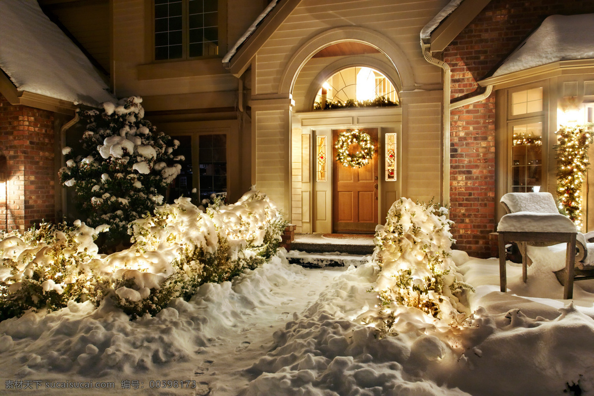 圣诞节 院子 装饰 新年 圣诞树 彩灯 雪 圣诞节图片 生活百科