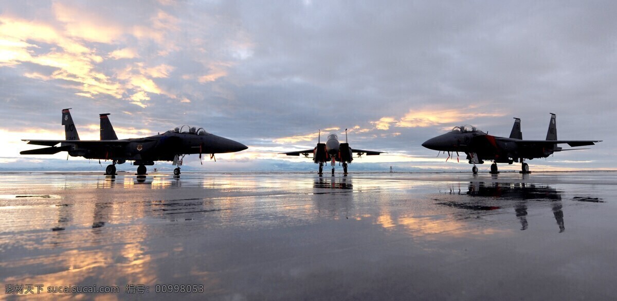 飞机 战斗机 两架战斗机 国产战斗机 海边 天空 云彩 军事 战机 空军 现代科技 军事武器