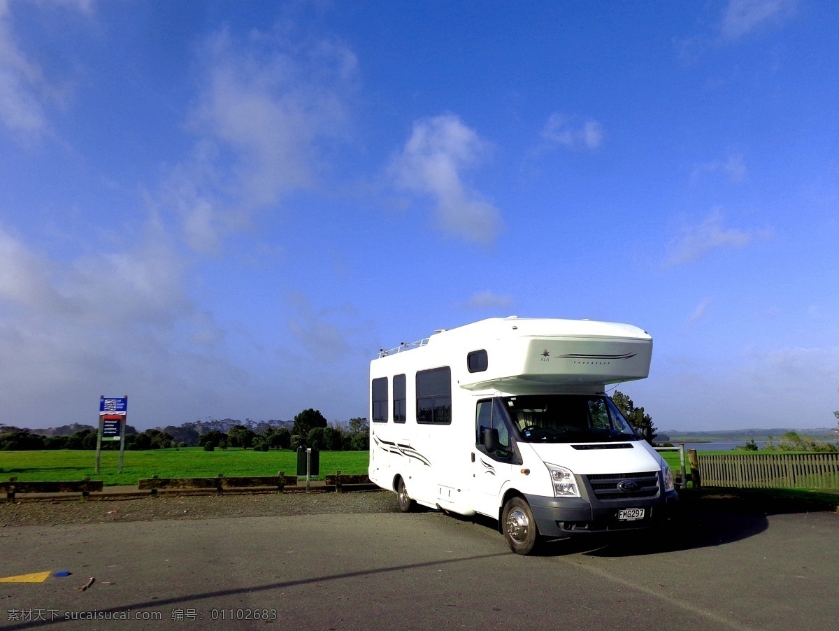 新西兰 海滨 风景 蓝天 白云 绿树 绿地 草地 道路 房车 休闲 风光 旅游摄影 国外旅游