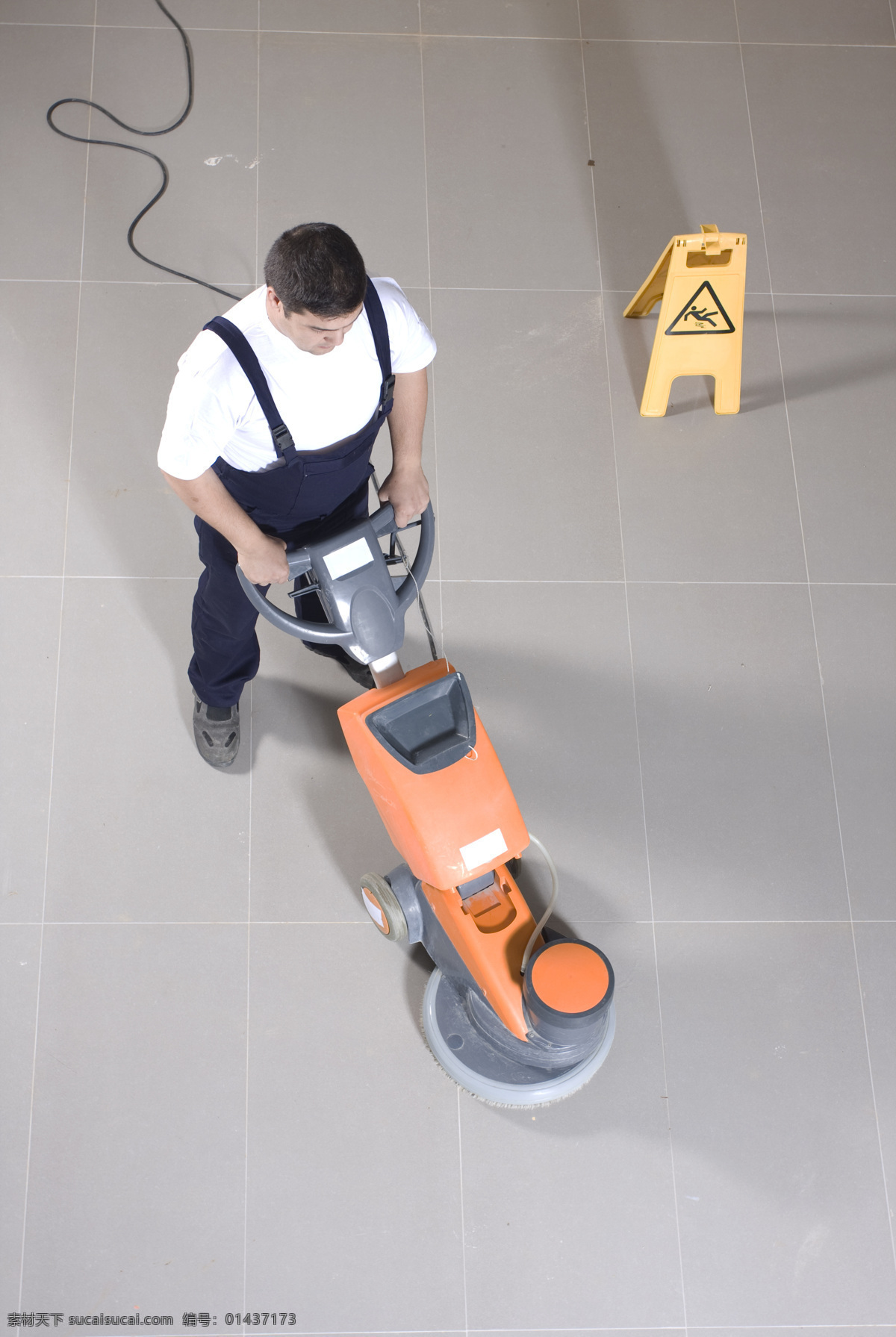 工人 清扫 面砖 清洁主题 清洁地面 清洁地砖 清洁灰尘 吸尘器 清洁机器 其他类别 生活百科