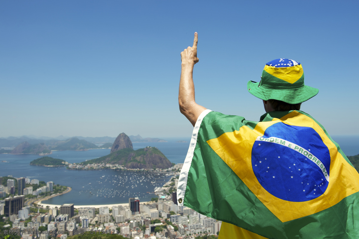 披 世界杯 旗帜 男人 城市 巴西 足球 体育运动 生活百科 蓝色