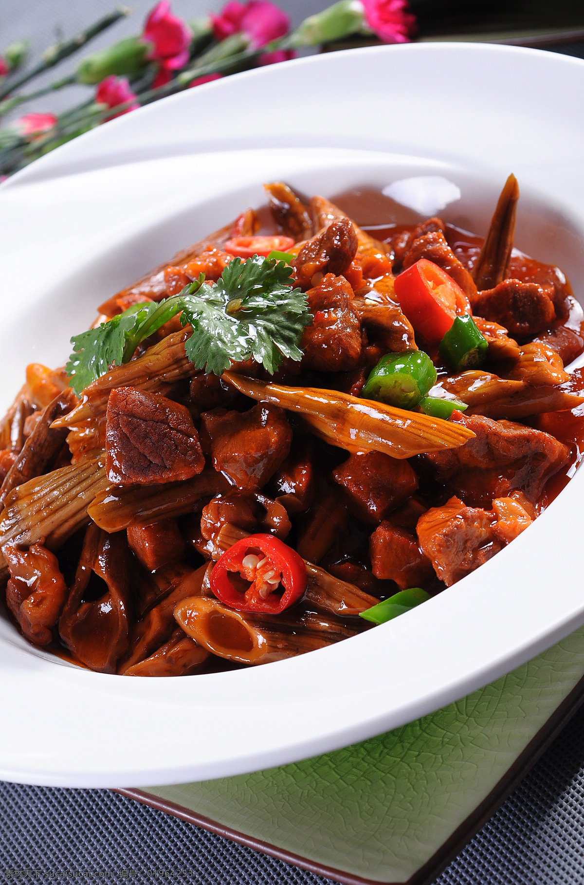 竹笋烧牛腩 竹笋牛肉 红烧牛肉 冬笋烧肉 笋子牛肉 笋干烧肉 笋干烧牛腩 竹笋烧牛肉 筒笋炖牛腩 笋干烧牛肉 笋香烧牛腩 野竹笋炒腊肉 川湘菜 餐饮美食 传统美食