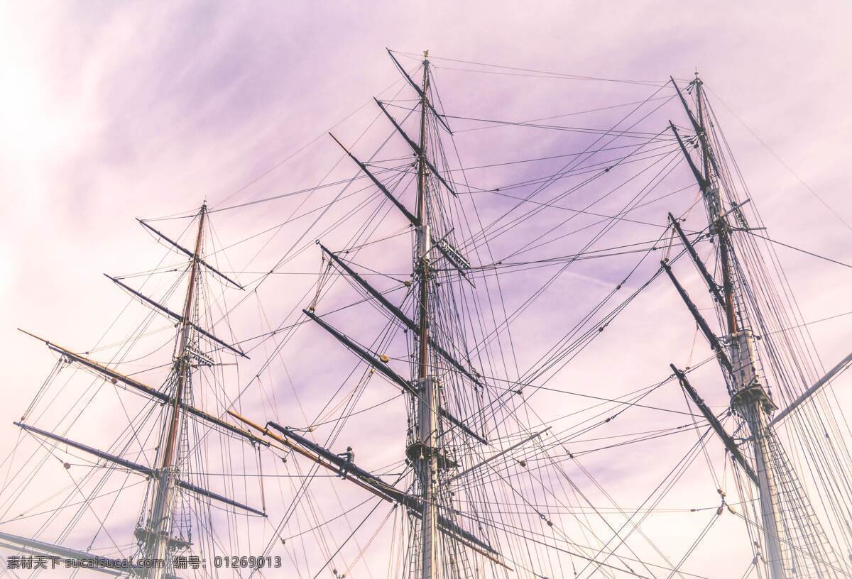 帆船桅杆 帆船 桅杆 船帆 粉色天空 木头 线缆 绳索 生活百科 生活素材