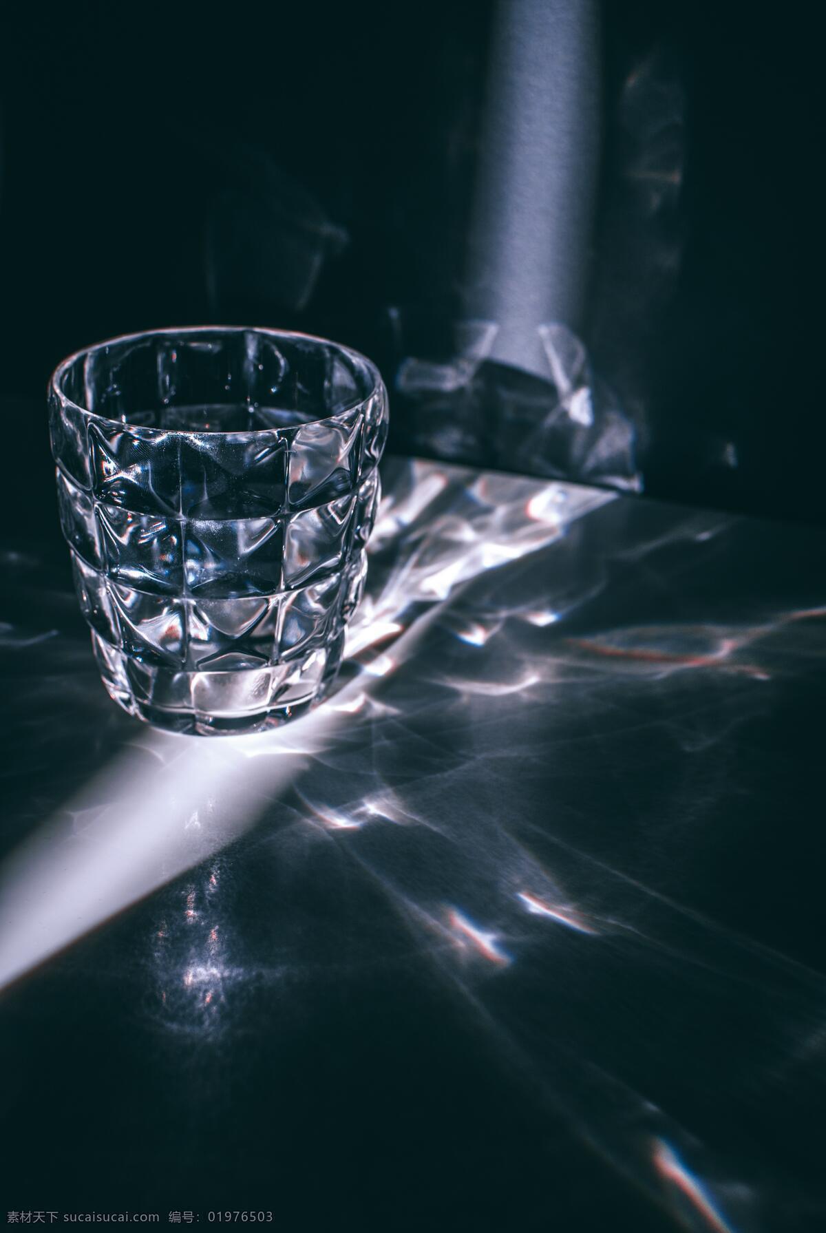 单层玻璃杯 水晶杯 玻璃杯素材 透明牛奶杯 玻璃酒杯 玻璃水杯 时尚水杯 玻璃容器 玻璃制品 透明玻璃杯 智能对象 贴图 提案 柯林杯 威士忌杯 海波杯 白酒杯 鸡尾酒杯 高脚杯 啤酒杯 生活用品 生活百科
