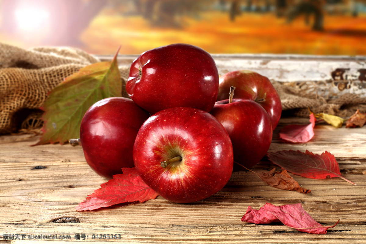 新鲜 苹果 红苹果 新鲜苹果 新鲜水果 苹果摄影 苹果图片 餐饮美食
