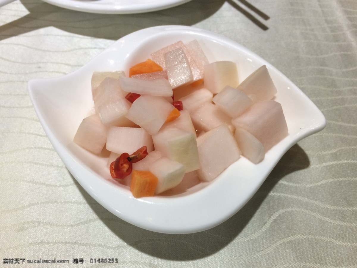 酸萝卜丁 酸萝卜 萝卜丁 萝卜块 小吃 零食 小蝶 红萝卜 腌菜 酸菜 餐饮美食 传统美食