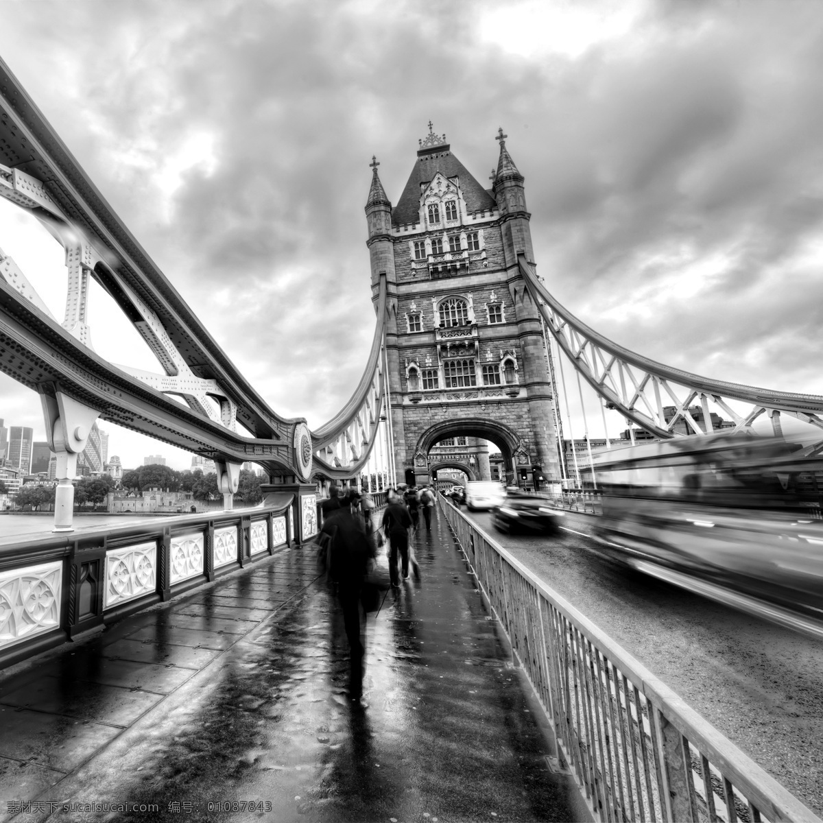 城市中行走 城市 黑白 建筑 桥 人物 旅游摄影 国外旅游