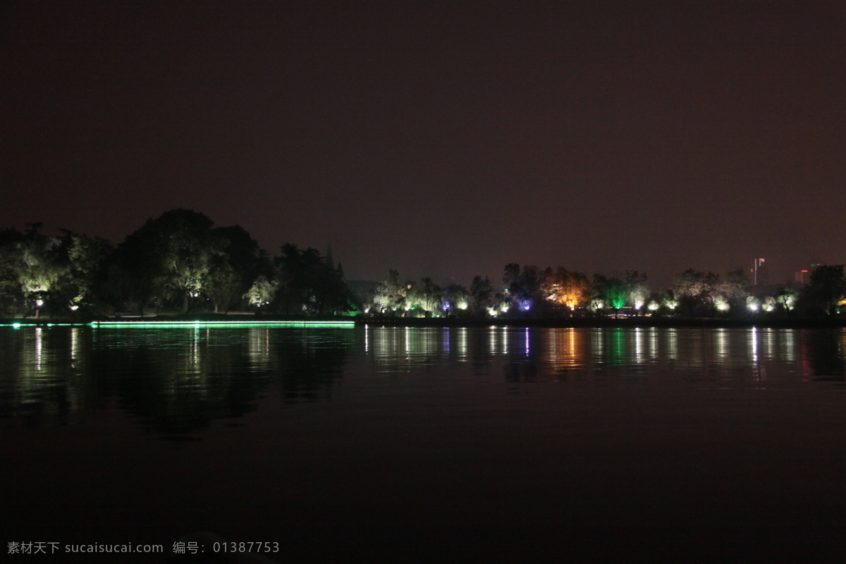 led led灯光 led亮化 led夜景 led照明 灯光 环境设计 建筑 南京 玄武湖 照明 亮化 工程 建筑景观 建筑亮化 建筑照明设计 夜景照明 景观 景观亮化 景观照明 园林 园林亮化 楼体亮化 亮化效果 亮化工程 夜景 灯光树 夜景树 照明工程 摄影集 建筑摄影 建筑园林 矢量图 现代科技