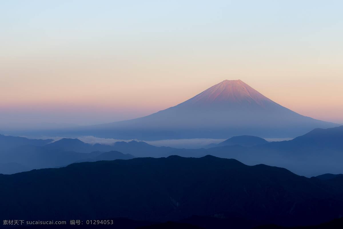 富士山 日本 富士 红富士 桃花红富士 清晨 日出 爬山 山 早上 景观 徒步旅行 日落 雾 风景 户外 没有人 自然 剪影 天空 黎明 自然景观 自然风景
