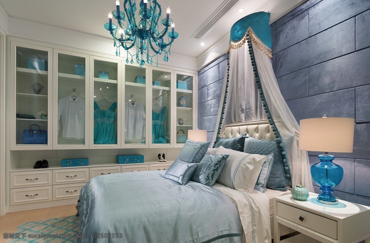 现代 时尚 卧室 宝蓝色 花瓶 室内装修 效果图 卧室装修 蓝色格子地毯 宝蓝色吊灯 蓝灰色背景墙