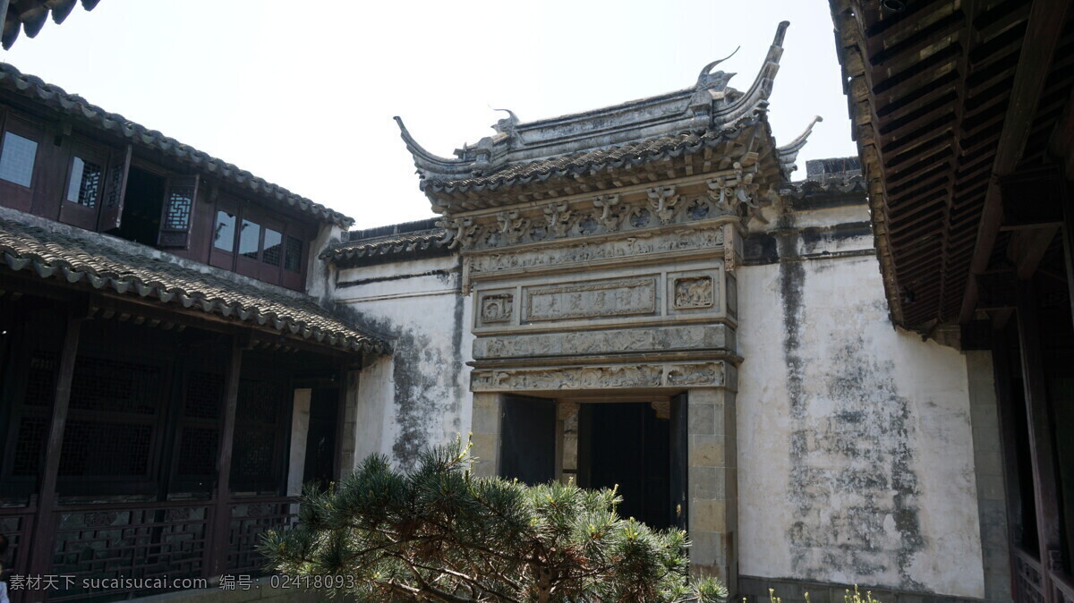 周庄古镇 古镇 亭台 楼阁 屋檐 挑檐 青瓦 旅游 四合院 古墙 破墙 门楼 江南建筑 积厚流光 窗格 中式建筑 经典摄影 旅游摄影 国内旅游