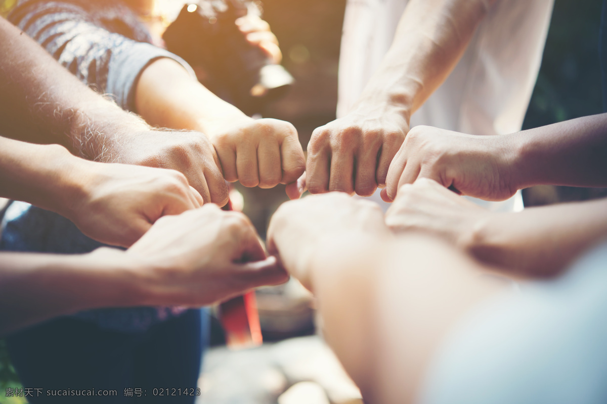 握拳加油 团建 公司 加油 鼓足干劲 员工 励志 生活百科 生活素材