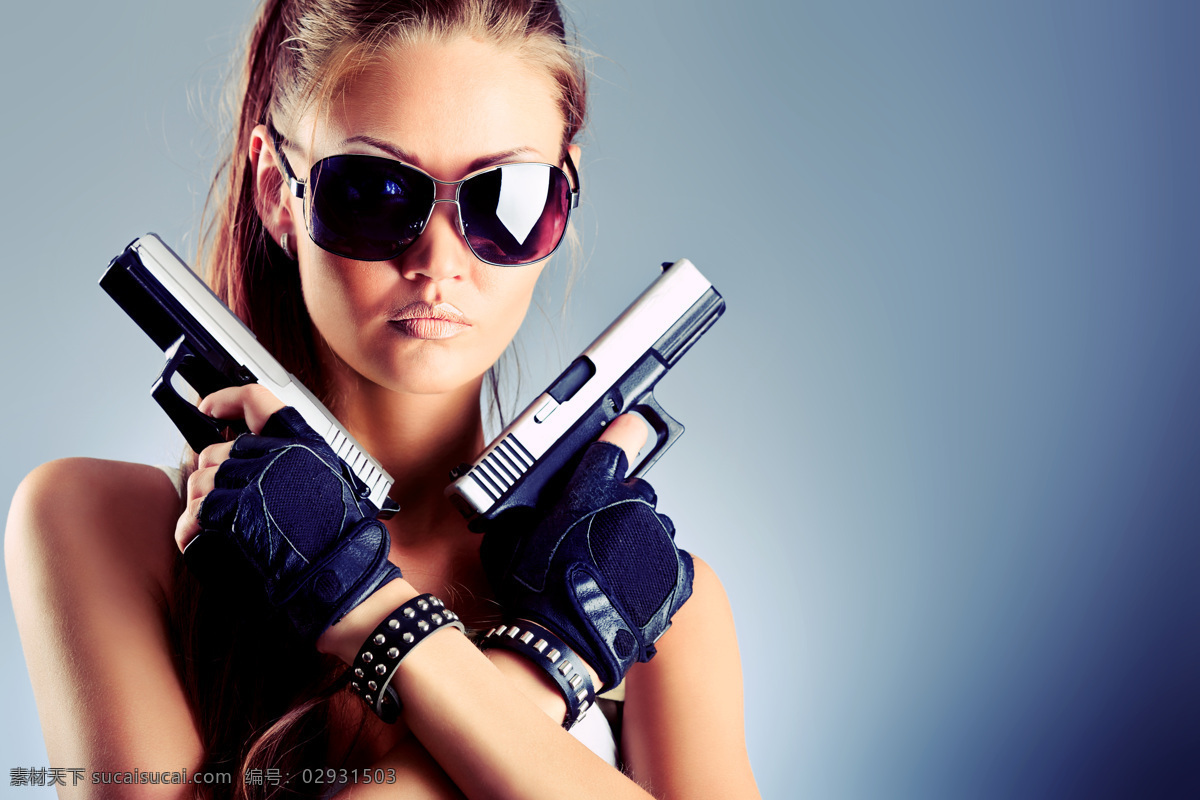 手 双 枪 性感美女 手枪 时尚美女 美女战士 士兵 枪支 军事武器 武器装备 武装 现代科技