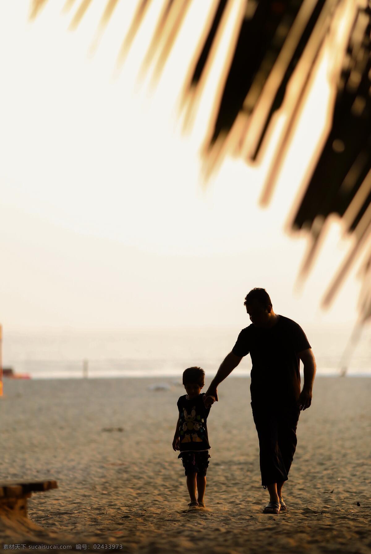 父子剪影 海边 热带 父子 爸爸 儿童 孩子 男孩 沙滩 人物图库 日常生活