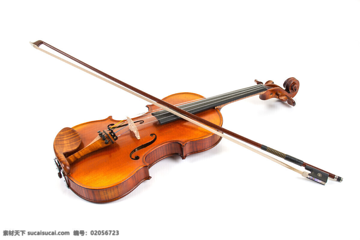 摆放 小提琴 音乐器材 乐器 西洋乐器 影音娱乐 生活百科