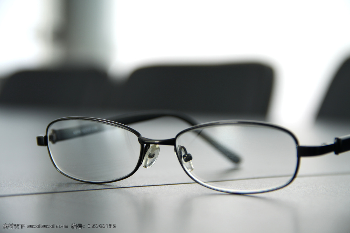 办公室 会议室 静物 墨镜 设计素材 生活百科 生活素材 静物眼镜 近视镜 树脂 眼镜 太阳镜 眼镜片 眼镜框 室内 桌面 室内静物 家居装饰素材 室内设计