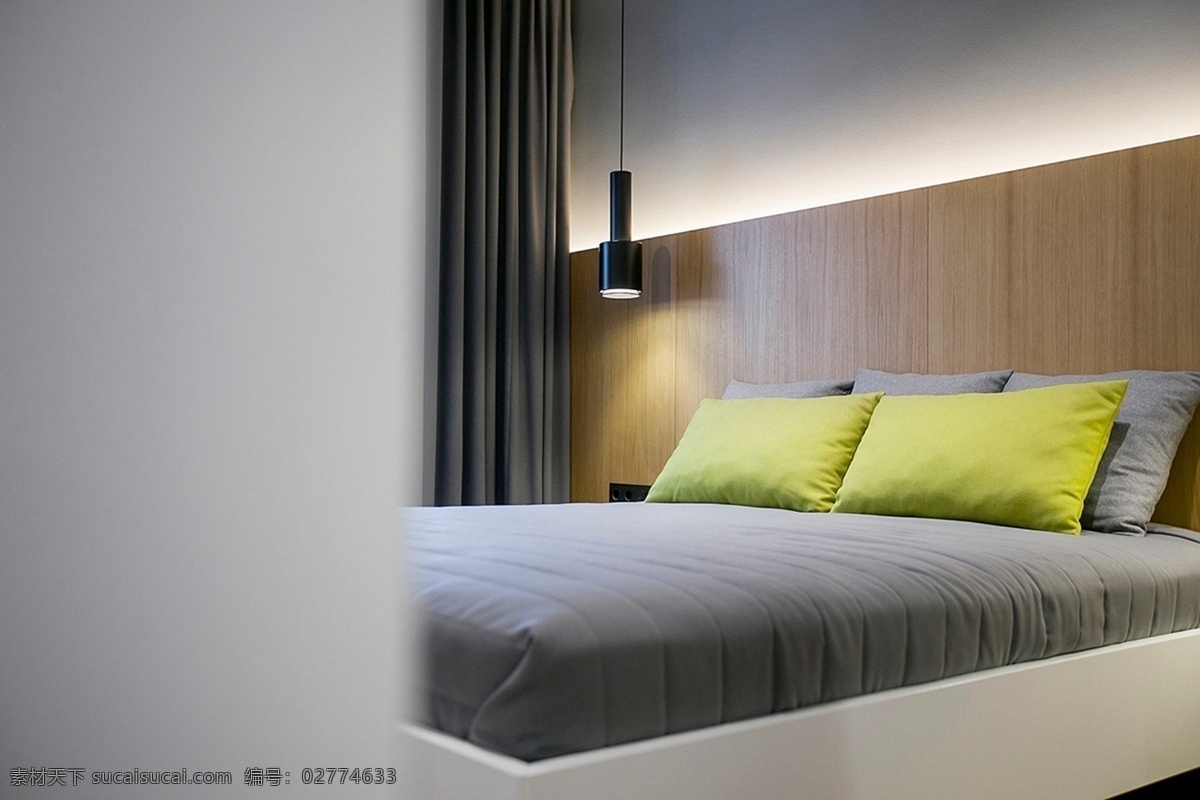 现代 时尚 卧室 木制 床头 室内装修 效果图 黑色吊灯 灰色床品 浅色背景墙 卧室装修