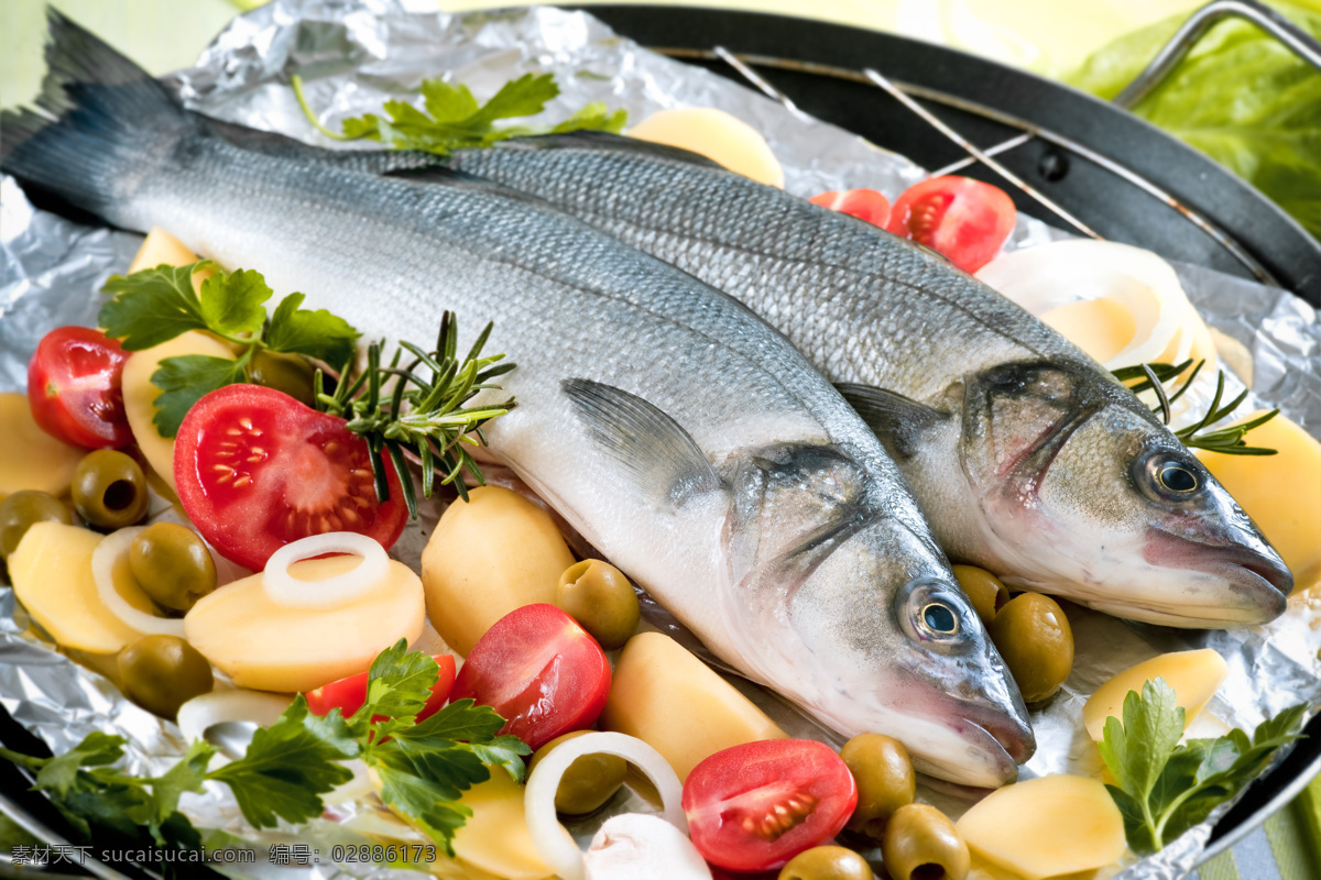 海鲜鱼类 海水 鱼类 大鱼 深海鱼 蔬菜 番茄 餐饮美食 传统美食
