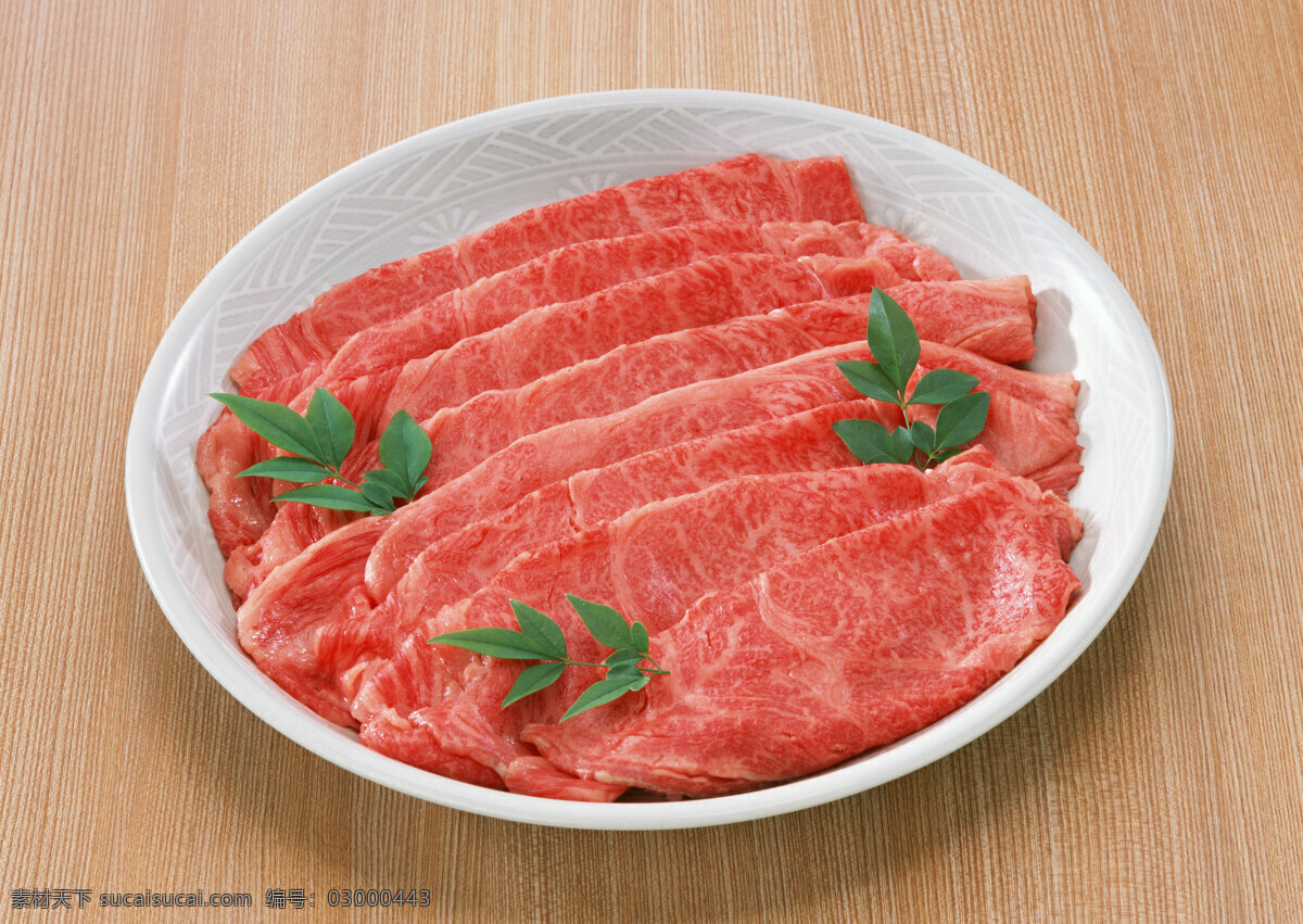 盘子里的肉片 肉类 鲜肉 牛肉 肉 食品 肉食 餐饮 肉片 烤肉 餐饮素材 餐饮摄影 生肉 食材原料 餐饮美食 红色