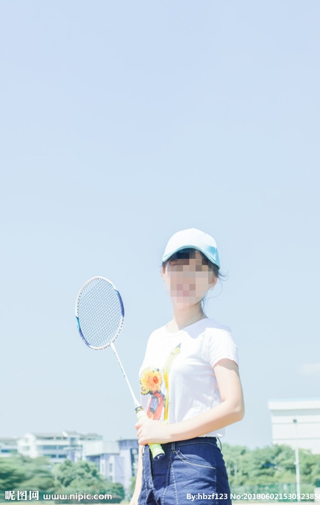 夏日 小 清新 休闲 羽毛球拍 少女 背景 运动 女孩 蓝色 人物图库 女性妇女