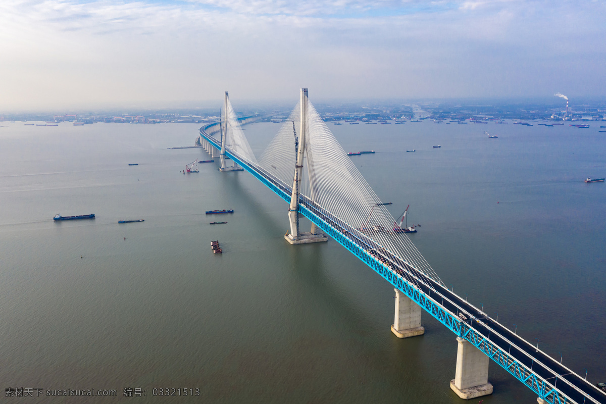 沪苏通大桥 沪苏通 大桥 跨江 江苏 张家港 苏州 南通 桥梁 天堑 旅游摄影 国内旅游