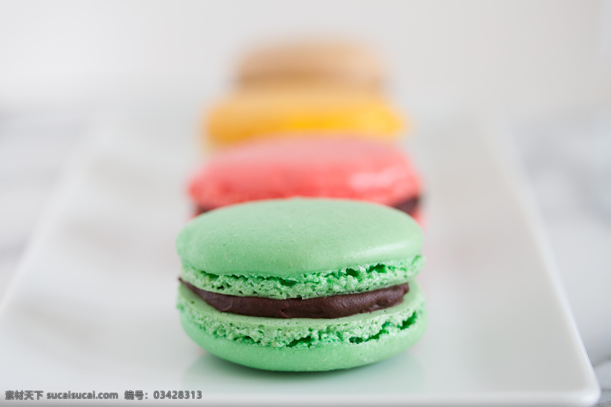 macaron 西点 甜点 点心 甜品 下午茶 马卡龙 法式小圆饼 饼干 杏仁 美食 法国 法式甜点 夹心饼干 彩色 婚礼 装饰 食物美食 餐饮美食 西餐美食