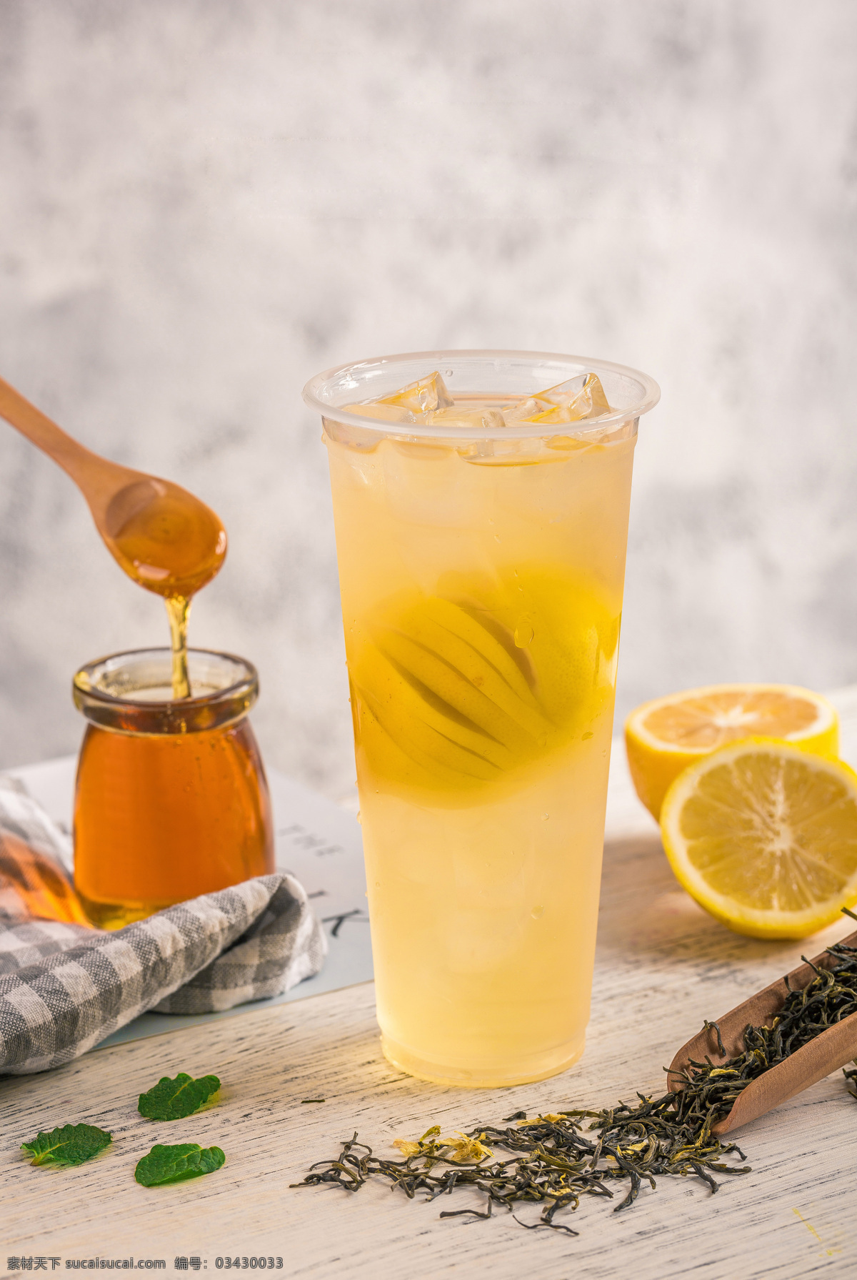 蜂蜜柠檬茶 蜂蜜柠檬水 柠檬茶 柠檬水 柠檬红茶 柠檬柚子茶 杯子 奶茶饮料 水果茶 茶 茶文化 红茶 蜂蜜茶 茶饮 下午茶 茶艺 品茶图 柚子茶 茶道 冰红茶 夏季 冷饮 冰饮 饮品 餐饮美食 饮料酒水